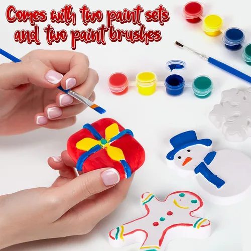 Miniatura 3 de ArtCreativity Kit de pintura de cerámica navideña para niños, 6 figuras de cerámica, 2 juegos de pintura y 2 pinceles, manualidades de Navidad