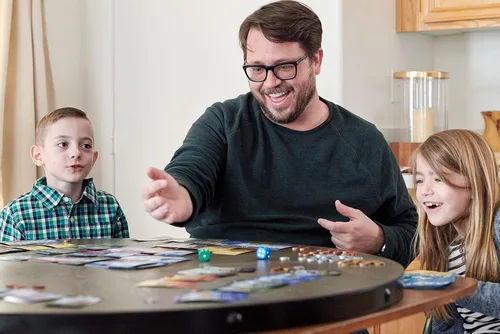 Miniatura 8 de Juego de mesa Machi Koro ¡El juego definitivo de construcción de ciudades! Juego de estrategia de lanzamiento de dados de ritmo rápido para niños