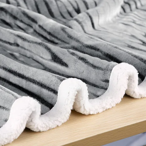 Miniatura 5 de MACEVIA Manta Decorativa de Forro Polar Sherpa para Sofá, Manta de Cebra 3D, Mullida, Gruesa, Cálida, Reversible, Acogedora, Cómoda, Súper Suave