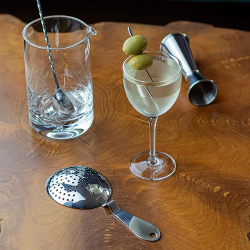 Miniatura 6 de The Art of Craft Kit profesional de barman para bebidas agitadas: vidrio mezclador de cristal, jigger japonés, colador Julep y cuchara de bar