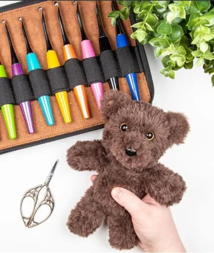 Miniatura 6 de Yarnart Fable Fur Hilo (100gr), Hilo de Pestañas Sintético Suave Grueso Esponjoso Falso Difuso para Ropa de Ganchillo Tejido de Punto Súper