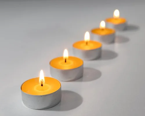 Miniatura 2 de The Beeswax Co - Velas de cera de abejas ligeras, perfumadas a miel natural, para el hogar, larga duración y ecológicas, mecha de algodón, quema