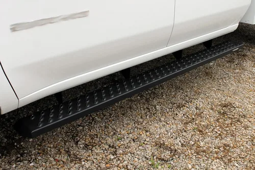 Miniatura 8 de Raptor Series Estribos escalones de 6.5 pulgadas de ancho con agarre de diente de sierra de aluminio negro compatible con Crew Cab 2019-2026