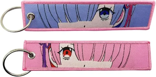 Miniatura 7 de Paquete de 1 Llavero de Anime con Etiqueta de Avión, Llavero Bordado con Anillo para Llaves - EDC para Motocicletas, Patinetas, Auto