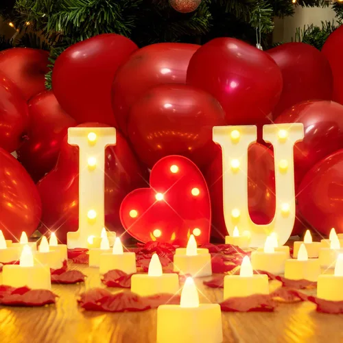Homemory Letras Iluminadas "I Love U" para Propuestas y Decoraciones, Letrero de "I Love U" con 24 Velas Sin Llama, 1000 Pétalos de Rosa Rojos 1-