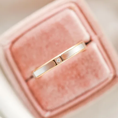 Miniatura 3 de Monkton Alianzas de boda de acero inoxidable de oro rosa para mujer con incrustaciones de concha blanca, anillo de compromiso de 0.138 in0.217