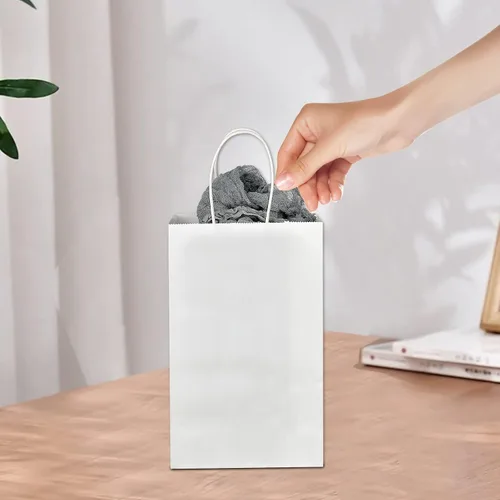 Miniatura 6 de Toovip Paquete de 50 bolsas pequeñas de papel kraft blanco de 5.25 x 3.25 x 8.25 pulgadas con asas a granel, bolsas de envolver regalos
