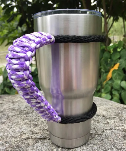 MOCE Mango de paracaídas hecho a mano para vaso Yeti/Rtic/Ozark Trail Rambler de 30 onzas. Morado/Blanco Violeta/Blanco