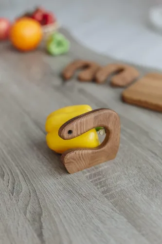 Miniatura 4 de Cuchillo seguro de madera personalizado para niños, cuchillo Montessori para niños, cortador de verduras y frutas