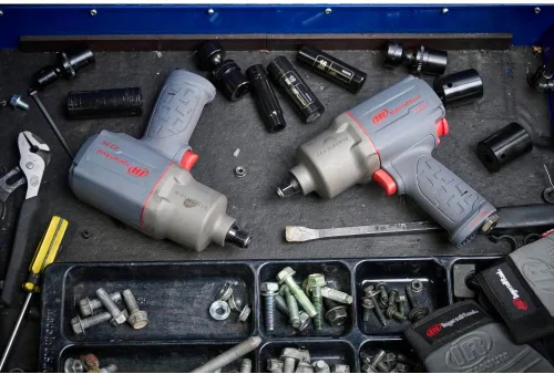 Miniatura 34 de Ingersoll Rand 2235TiMAX Llave de impacto neumática de 1/2 pulgada con salida de par de hasta 1,350 pies-libras
