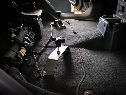 Miniatura 4 de Hi-Lift Jack Jeep Gladiator - Soporte para debajo del asiento JGUS-200