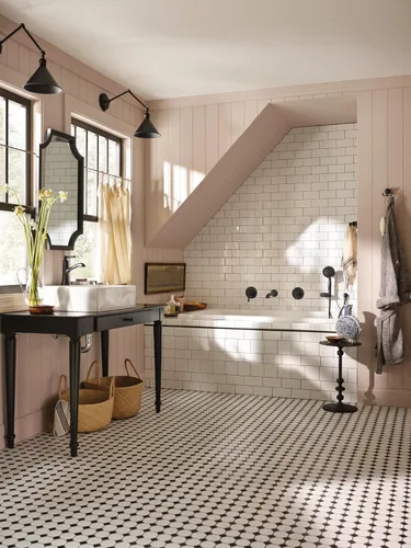 Miniatura 8 de Moen Dartmoor 6803BL - Grifo para lavabo de baño con una sola manija color negro mate con placa opcional Mate negro