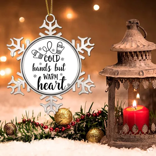 Miniatura 3 de Adorno de Navidad de metal con manos frías pero cálidas, adorno de copo de nieve de metal, citas divertidas de Navidad, adornos colgantes para árbol