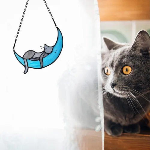Miniatura 5 de BOXCASA Atrapasoles de Vidrio Emplomado Hecho a Mano de Gato Gris en Luna - Colgante Decorativo para Ventana para Amantes de los Gatos, Día