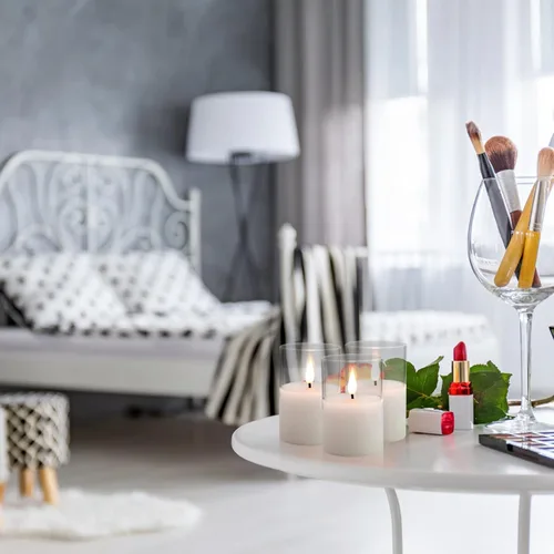 Miniatura 4 de VIODAIM Paquete de 6 velas votivas de cristal parpadeantes sin llama con control remoto, velas votivas de cera real de 2 x 3 pulgadas, funcionan