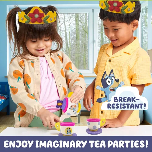 Miniatura 5 de Juego de té Bluey Paint & Play, juego de madera de 6 piezas, personalizable con pintura y calcomanías, 2 coronas portátiles, juguetes divertidos