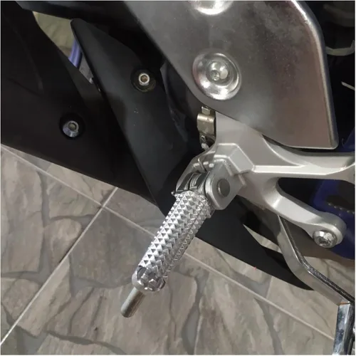 Miniatura 3 de Estriberas para Y&AMAHA para Y&ZF para R125 para R25 para R3 MT125 MT25 MT03 MT09 FZ09 MT10 MT07 FZ6 XJ6 Reposapiés delantero Pedales de motocicleta