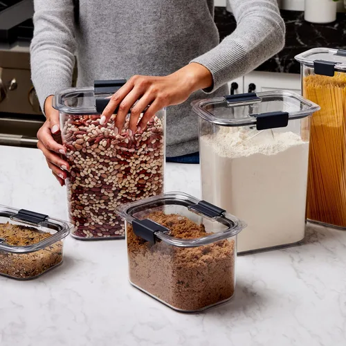 Miniatura 9 de Rubbermaid Brilliance - Recipientes de almacenamiento de alimentos sin BPA con tapas herméticas para cocina y despensa, incluye 3 recipientes
