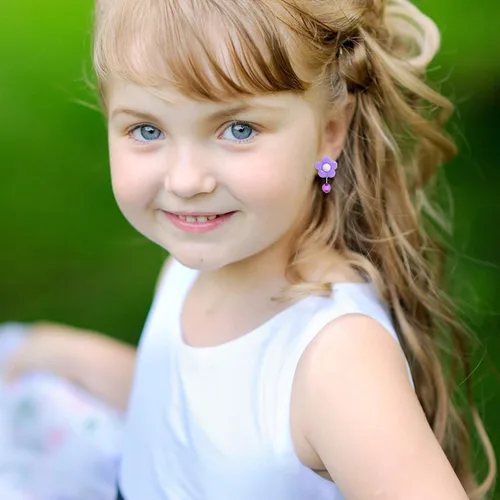 Miniatura 6 de HaiMay - 21 pares de aretes con clip para niñas, aretes de juego para fiesta, todos empaquetados en cajas transparentes.