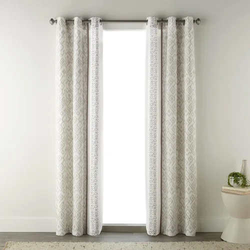 Miniatura 8 de Grand Avenue Juego de edredón Blanco Rojo tamaño Queen, juego de ropa de cama para todas las estaciones de 7 piezas con bordado de felpa, falda