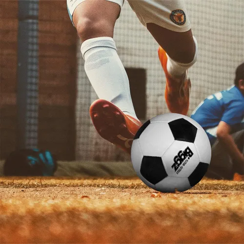 Miniatura 3 de Biggz Paquete de 50 pelotas de fútbol clásicas de primera calidad tamaño 5 con bomba de mano de pelota