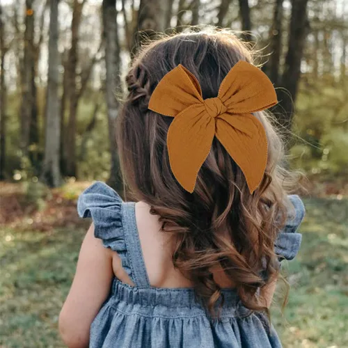 Miniatura 2 de Lazo de pelo de fábula amarillo oscuro de 5.5 pulgadas: pinza de pelo de algodón de lino hecha a mano para niñas - 1 unidad