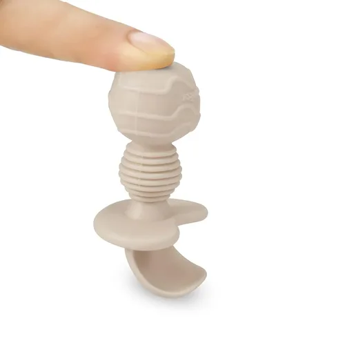 Miniatura 4 de PandaEar Paquete de 4 tenedores de cuchara de destete de silicona para bebés, juego de utensilios de autoalimentación para el primer entrenamiento