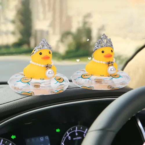 Miniatura 7 de wonuu Decoración de pato para tablero de automóvil, accesorios de goma con collar de perlas, corona, mini anillo de natación y gafas de sol