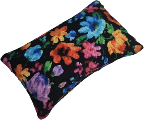 Emery - Alfiletero para costura, relleno de arena abrasiva, hecho a mano en Estados Unidos (2 x 3 pulgadas, flores en negro)