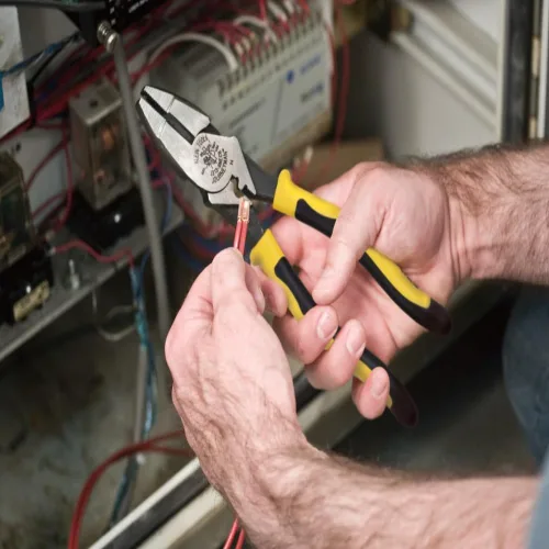 Miniatura 6 de Klein Tools J213-9NECR Alicates Journeyman para Conectores de Crimpado Lateral, Fabricado en Estados Unidos, con Diseño de Alto Apalancamiento