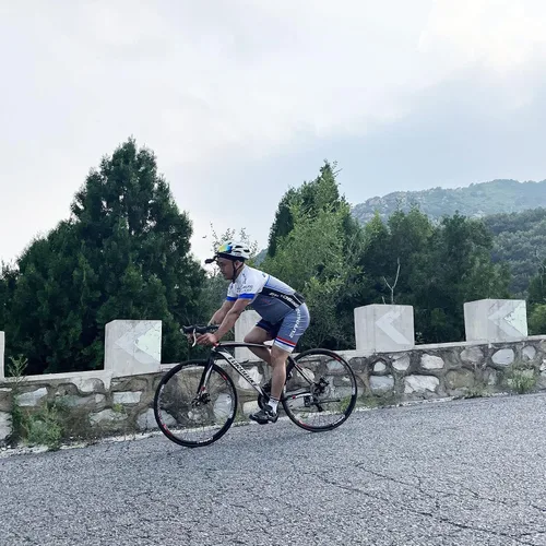 Miniatura 6 de EUROBIKE Bicicleta de carretera,Ruedas 700C Frenos de disco de 21 velocidades,Bicicleta para hombre o mujer,Marco de 21.3 in/19.3 in