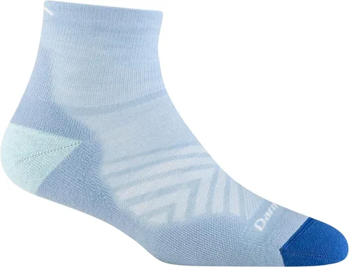 Darn Tough Run Quarter - Calcetines para correr ultraligeros con cojín para mujer (estilo 1048), color cielo, talla S