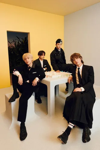 Miniatura 4 de SHINee HARD 8º álbum Digipack KEY versión CD+1p póster plegado en paquete+28p PhotoBook+1p PhotoCard+seguimiento sellado