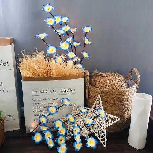 Miniatura 4 de Paquete de 2 ramas de flores artificiales de plumeria, ramo de berenjena ligera falsa Frangipani para decoración romántica del hogar (azul)
