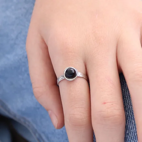 Miniatura 50 de Anillo de plata de ley con piedras preciosas para mujer, anillo apilable de piedra martillada, anillo de piedra natal