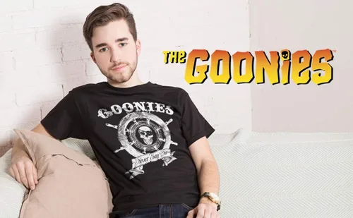 Miniatura 4 de Ripple Junction The Goonies - Camiseta de manga corta para hombre, Captain's Wheel Never Say Die, cita de la comedia de 1980, con licencia