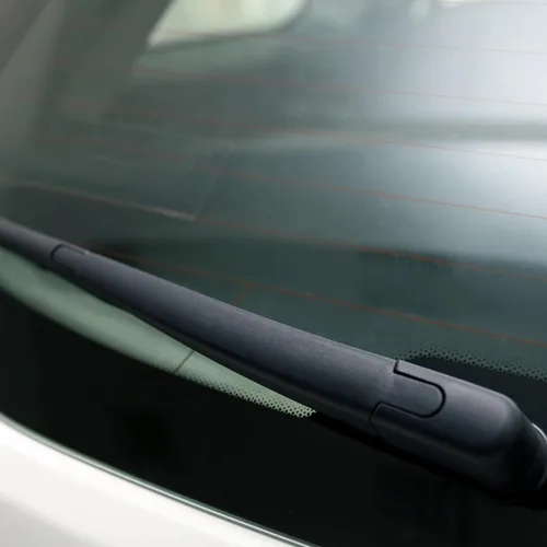 Miniatura 3 de ACROPIX Tapa de tuerca de brazo de limpiaparabrisas trasero para Mazda 3 - Paquete de 1 color negro
