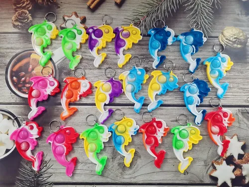 Miniatura 2 de Mini llavero de burbujas a granel, regalo de fiesta de delfín, regalo pequeño de cumpleaños para estudiantes de aula, niños y niñas
