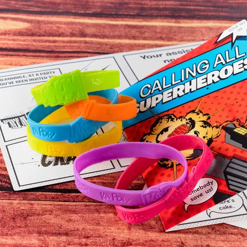 Miniatura 5 de Super Z Outlet - 24 pulseras de goma coloridas con frases y refranes de cómics de superhéroes para cumpleaños de niños, recuerdos de fiesta, bolsas
