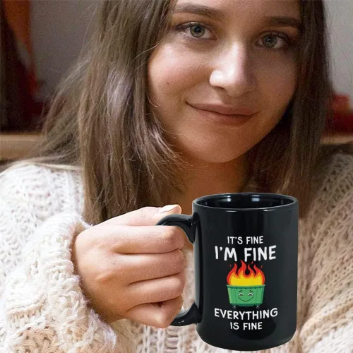 Miniatura 7 de Taza de café divertida de 15 onzas, color negro, con texto en inglés "It's Fine Everything Is Fine", contenedor de basura con humor de fuego, regalo