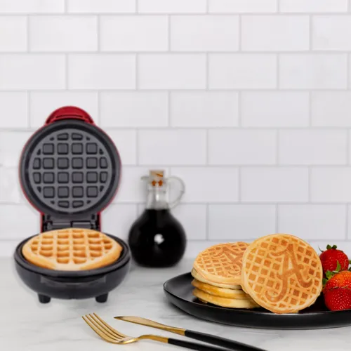 Miniatura 4 de Uncanny Brands Alabama Crimson Tide - Mini waflera - Pequeño aparato de cocina