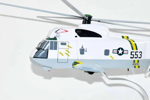 Miniatura 2 de Sikorsky® SH-3 SEA King™, HS-75 Emerald Knights, modelo a escala de caoba de 16