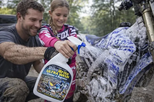 Miniatura 9 de Bike Brite MC44U Ultra Wash Limpiador y desengrasante para vehículos todoterreno, 32 onzas líquidas, azul