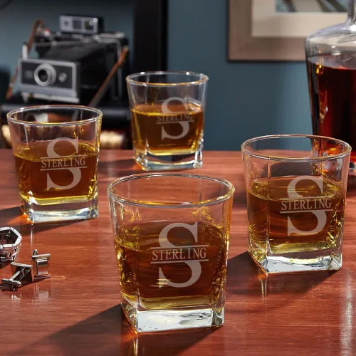 Miniatura 5 de Juego de decantador de bourbon grabado, decantador grabado Hamilton Carson con vasos de rocas