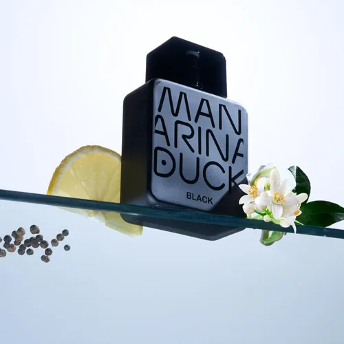 Miniatura 5 de Mandarina Duck Black Eau De Toilette Spray para hombre, 3.4 onzas