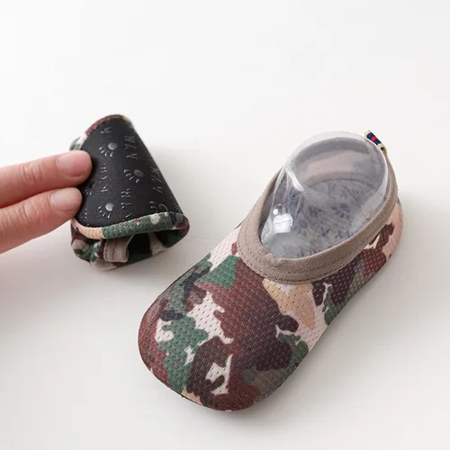 Miniatura 3 de Pantuflas de animales de peluche iluminados, zapatos descalzos antideslizantes de camuflaje para niños, calcetines para niños, zapatos de 1 a 5 años