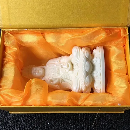 Miniatura 6 de Diosa de la misericordia Guan yin Buda estatua en loto Escultura de Quanyin blanca para decoración de oficina en casa Bendición de estatua