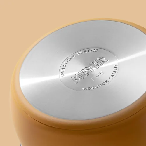 Miniatura 8 de Meyer Juego apilable de 6 piezas con tapas universales, ollas y sartenes anodizadas duras de acero inoxidable y antiadherentes, compatibles