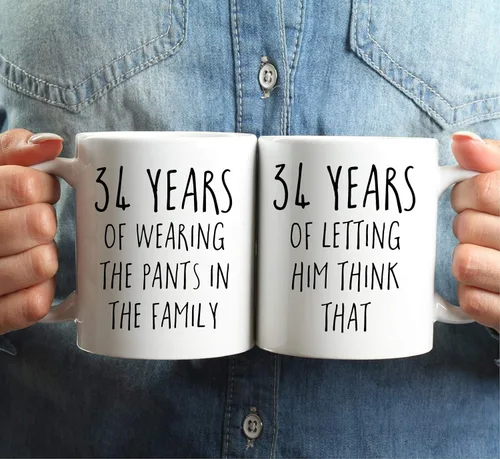 Miniatura 3 de Andaz Press Divertida taza de café de 11 onzas para parejas, regalo de broma para el primer aniversario de boda, 1 año de usar los pantalones