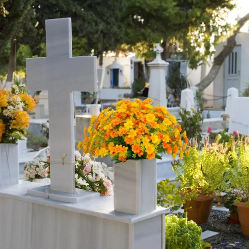Miniatura 3 de LikSoor Margarita artificial, 8 paquetes de flores para mamás, plantas resistentes a los rayos UV, flores de seda falsas que no se decoloran
